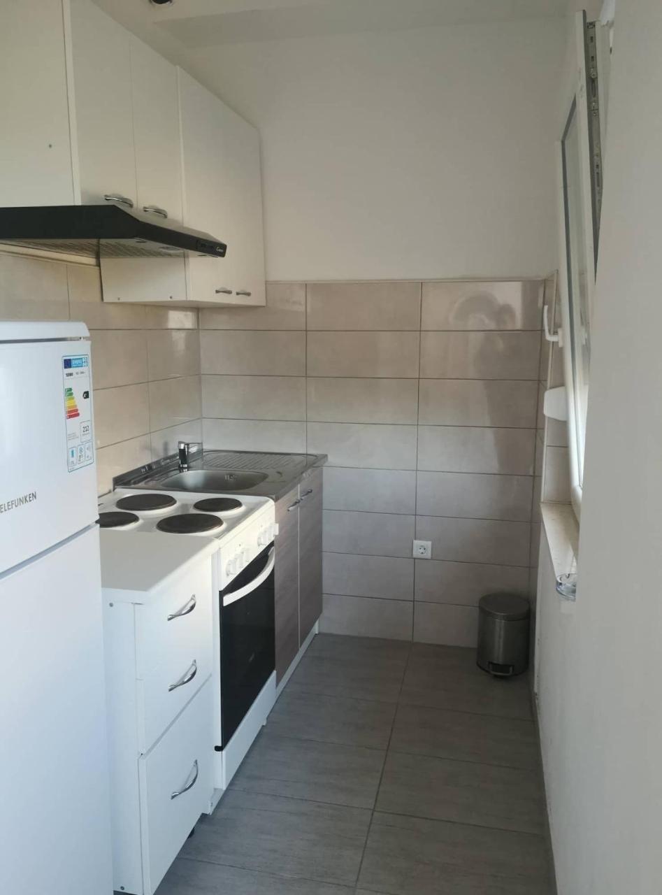 Sun Apartments Каштела Экстерьер фото